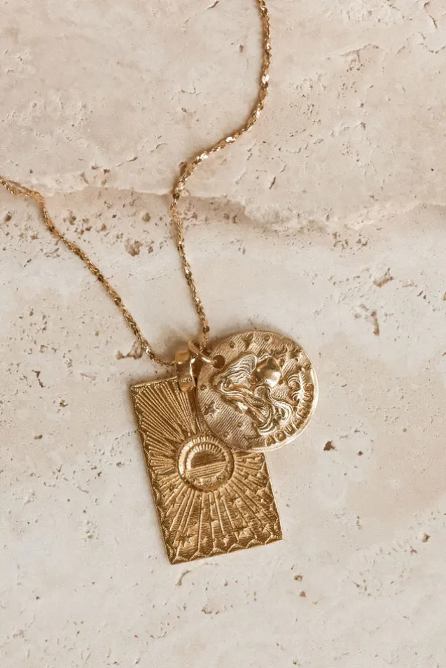 aquarius_stargazer_zodiac_0-3.webp Gold Aquarius Stargazer Zodiac Necklace Online
