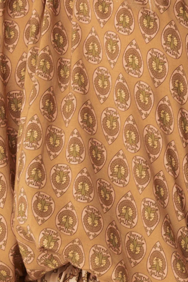 chateau_blouse_3-1.webp Champagne Chateau Blouse Clearance
