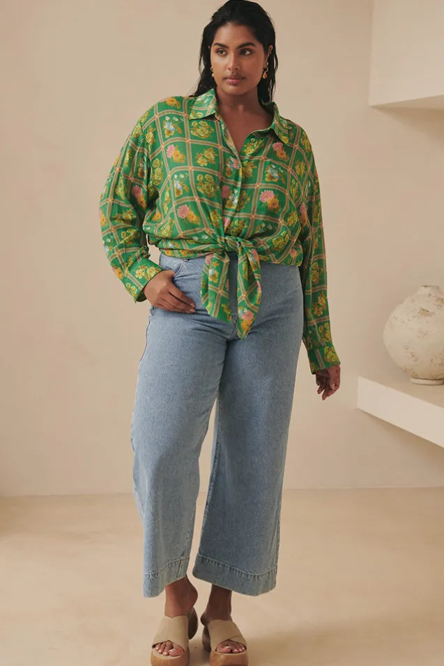 classic_denim_cropped_jea_1-1.webp Sun Washed Blue Classic Denim Cropped Jeans Discount
