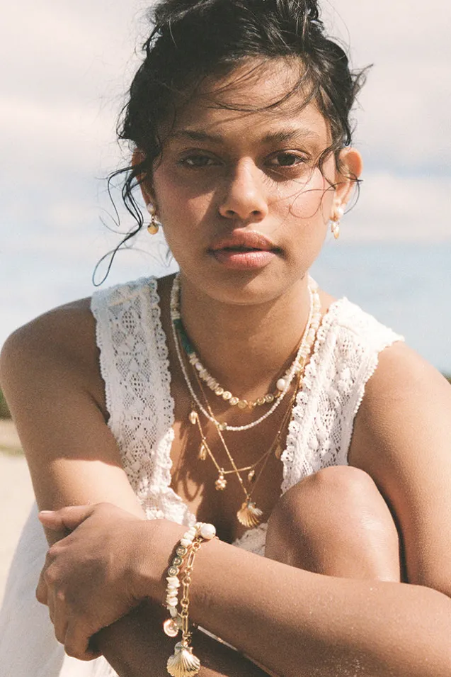 hibiscus_necklace_0.webp Shell Beach Hibiscus Necklace Flash Sale