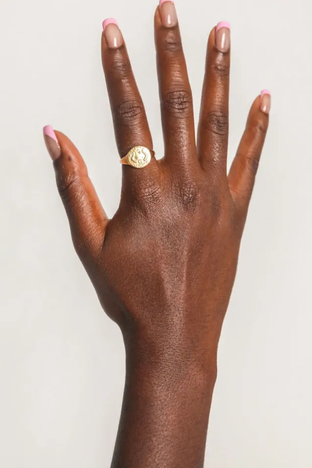 taurus_stargazer_zodiac_r_1-1.webp Gold Taurus Stargazer Zodiac Ring Online